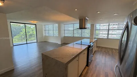 1200 Saint Charles Pl #411