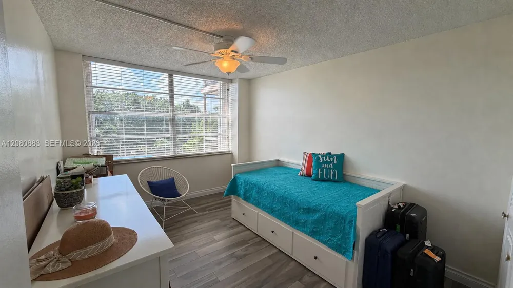 1200 Saint Charles Pl #411 Pembroke Pines, FL 33026