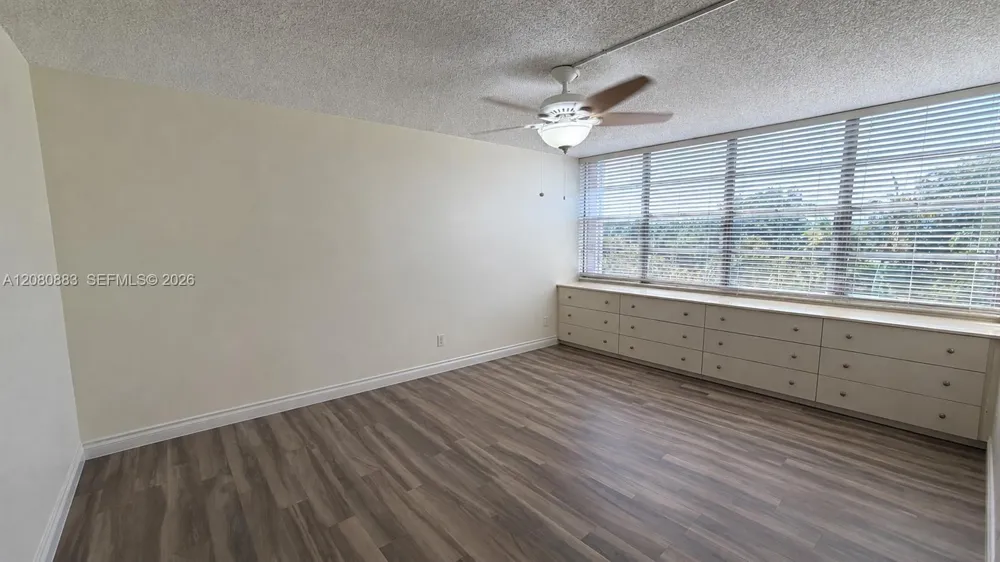 1200 Saint Charles Pl #411 Pembroke Pines, FL 33026
