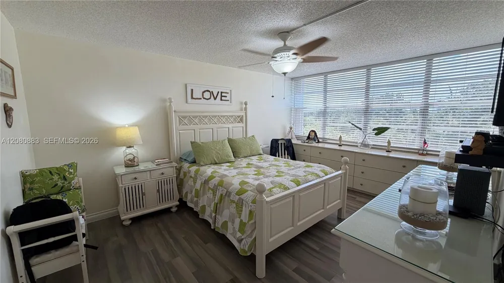 1200 Saint Charles Pl #411 Pembroke Pines, FL 33026
