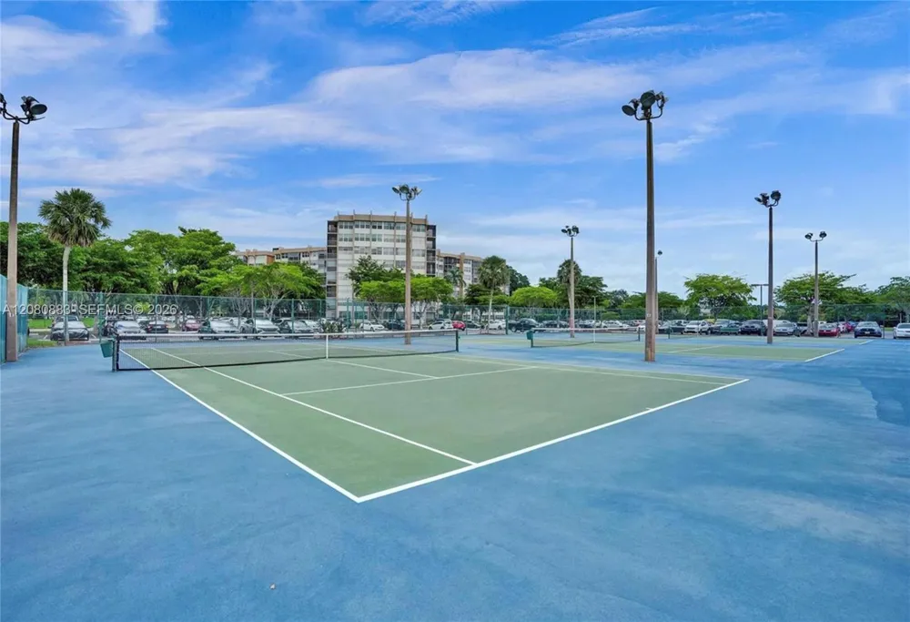 1200 Saint Charles Pl #411 Pembroke Pines, FL 33026