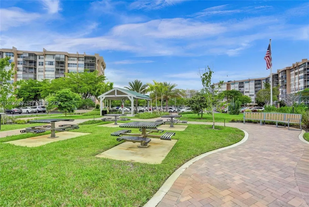 1200 Saint Charles Pl #411 Pembroke Pines, FL 33026