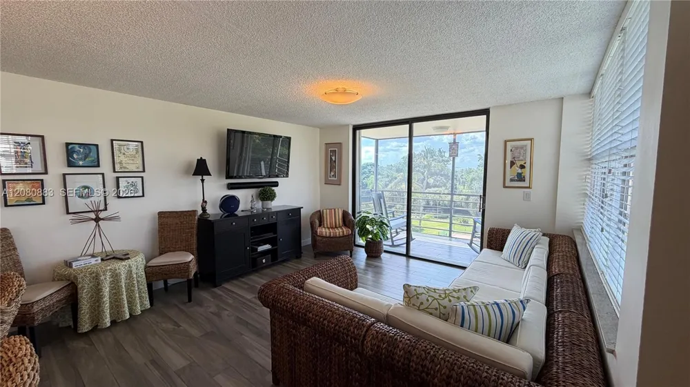 1200 Saint Charles Pl #411 Pembroke Pines, FL 33026