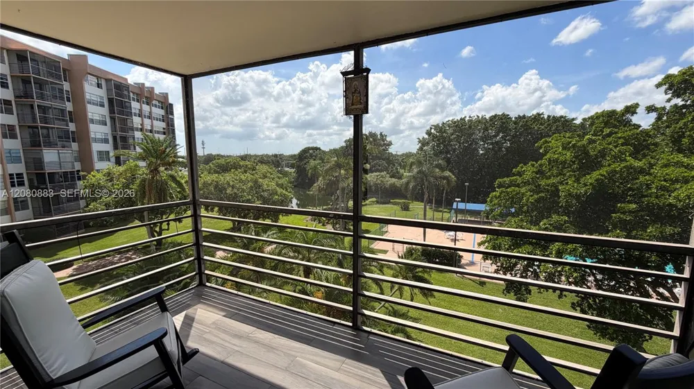 1200 Saint Charles Pl #411 Pembroke Pines, FL 33026