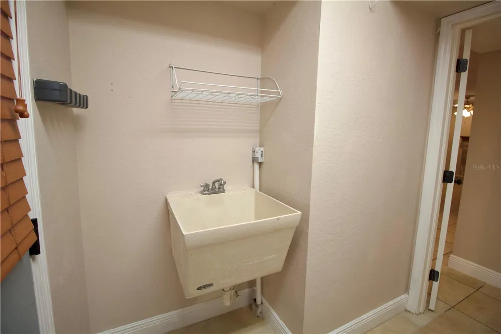 1817 LAURENCE COURT Clearwater, FL 33764