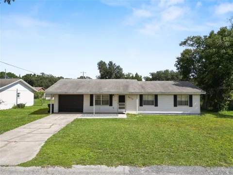 2912 WOODCREST LANE