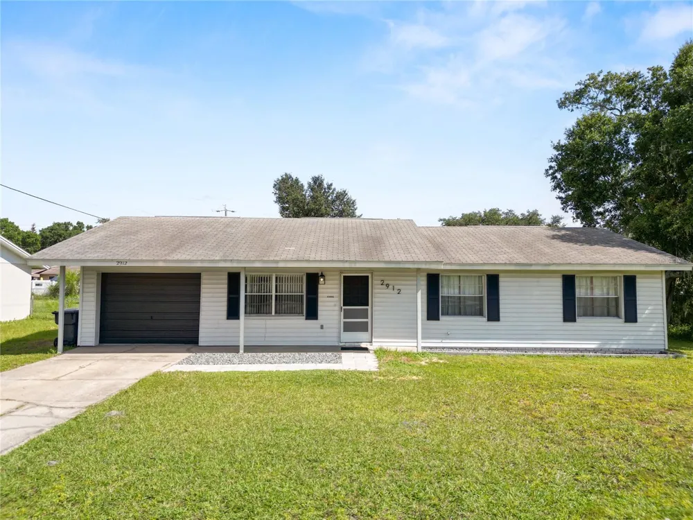 2912 WOODCREST LANE Lakeland, FL 33805