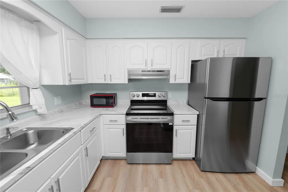 2912 WOODCREST LANE Lakeland, FL 33805