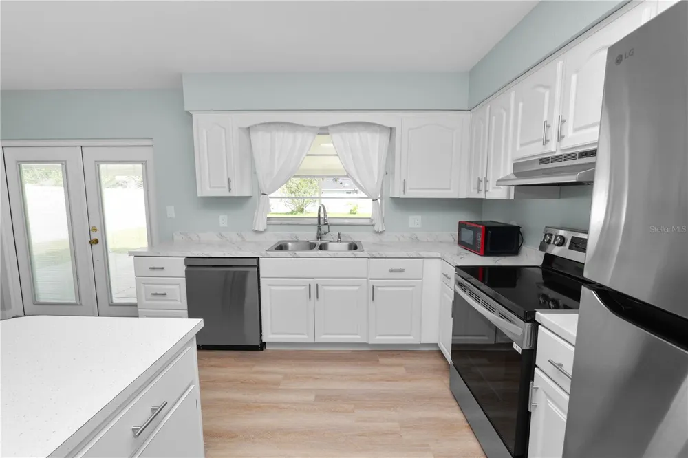 2912 WOODCREST LANE Lakeland, FL 33805