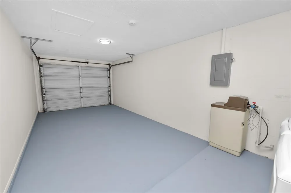 2912 WOODCREST LANE Lakeland, FL 33805