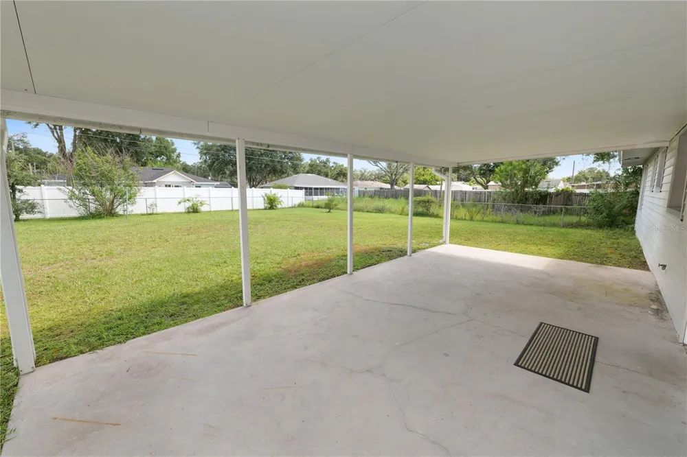 2912 WOODCREST LANE Lakeland, FL 33805