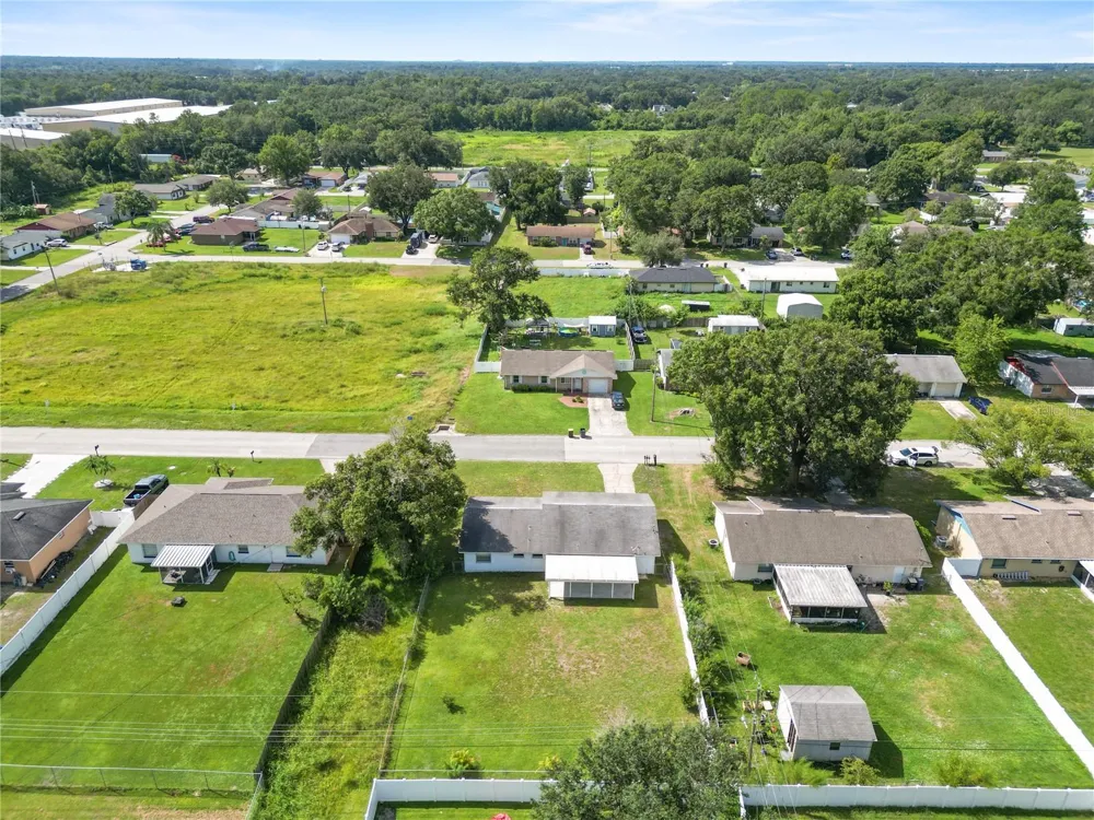 2912 WOODCREST LANE Lakeland, FL 33805