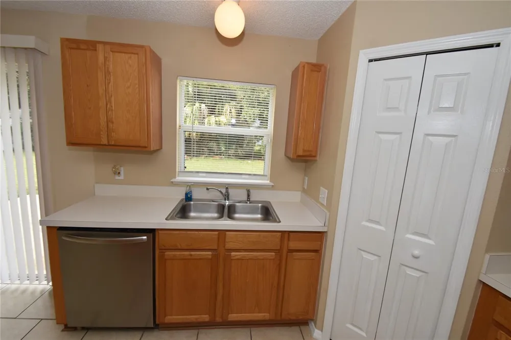 27 RIVERDALE LANE Palm Coast, FL 32164