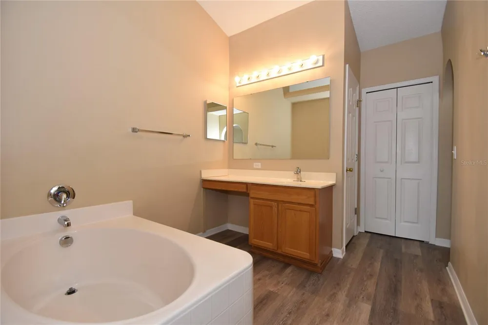 27 RIVERDALE LANE Palm Coast, FL 32164