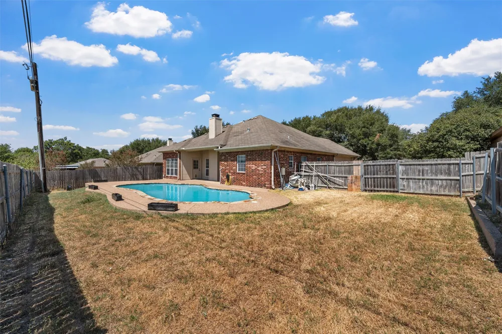 217 Keswick Drive Hewitt, TX 76643