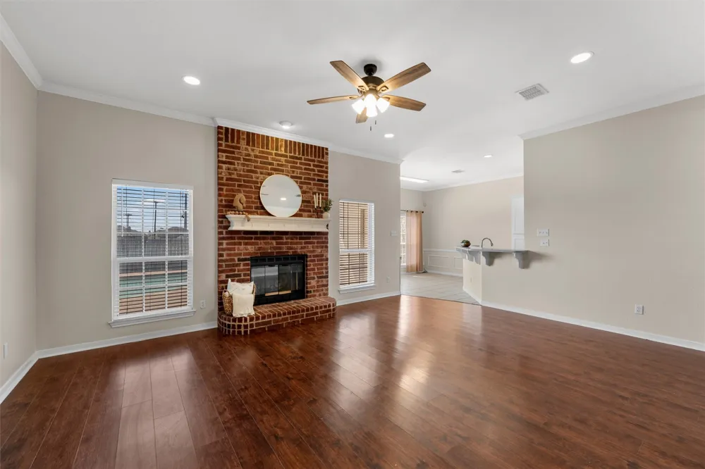 217 Keswick Drive Hewitt, TX 76643