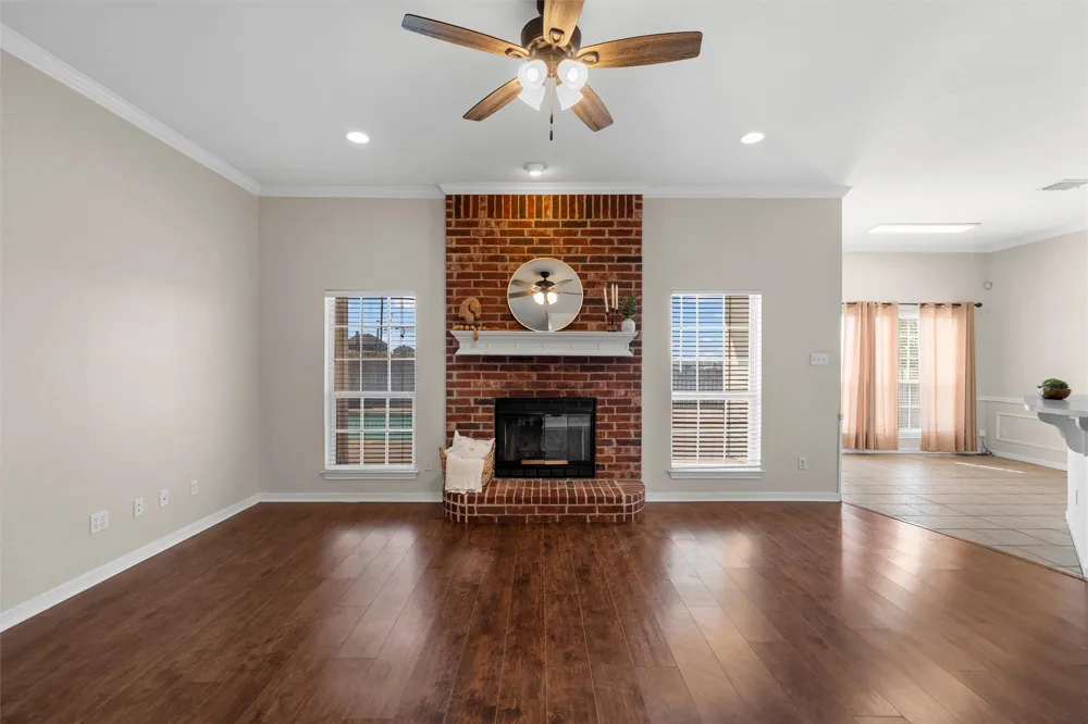 217 Keswick Drive Hewitt, TX 76643