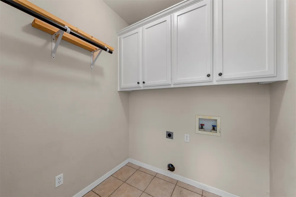 217 Keswick Drive Hewitt, TX 76643