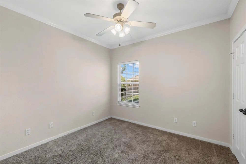 217 Keswick Drive Hewitt, TX 76643
