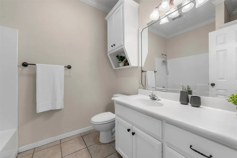 217 Keswick Drive Hewitt, TX 76643