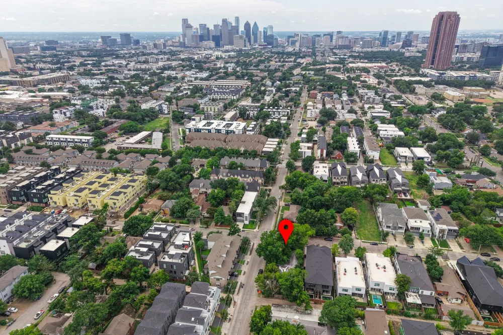 2300 Prairie Avenue Dallas, TX 75204