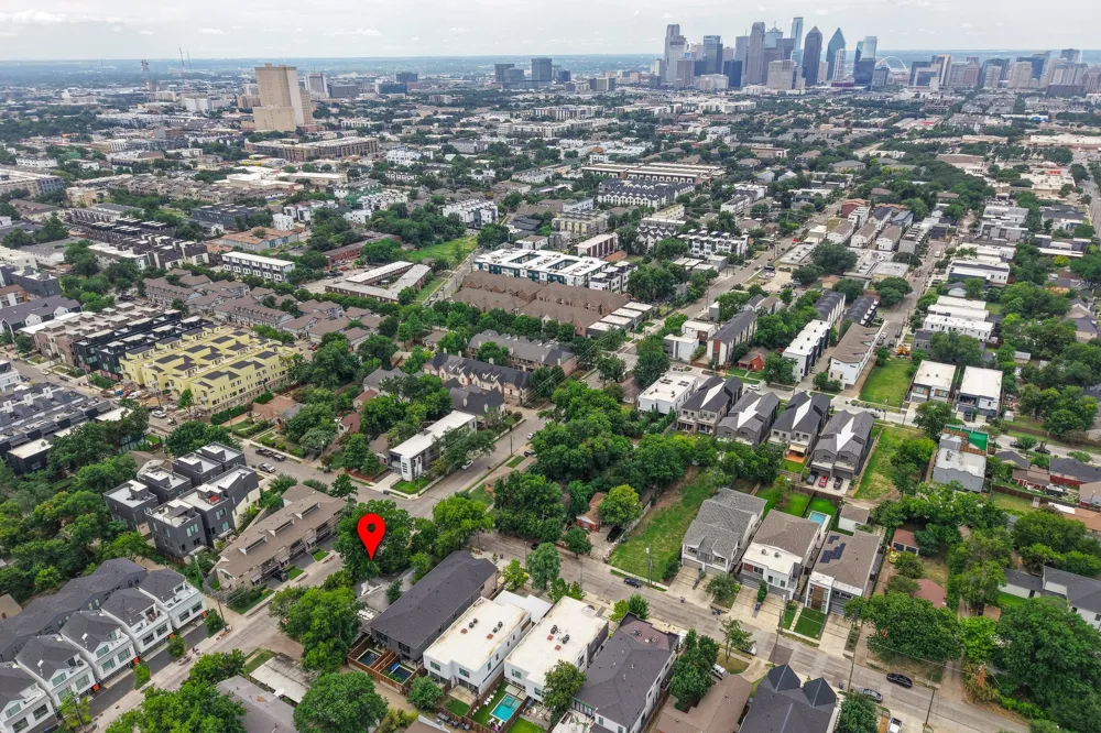 2300 Prairie Avenue Dallas, TX 75204