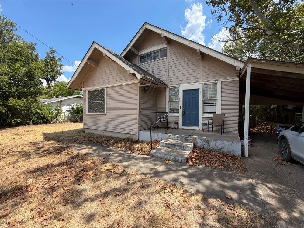 803 W Lone Star Avenue Cleburne, TX 76033