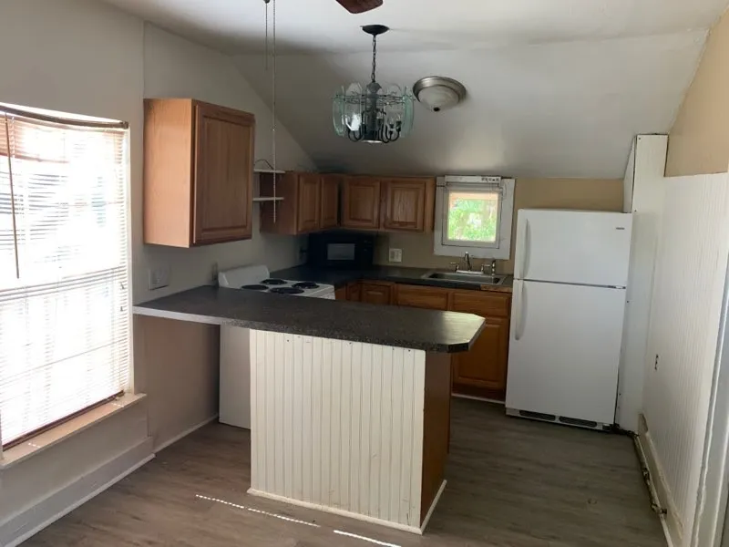 1174 Vine #Gar Abilene, TX 79602