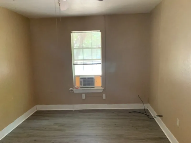 1174 Vine #Gar Abilene, TX 79602