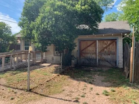 1174 Vine #Gar Abilene, TX 79602