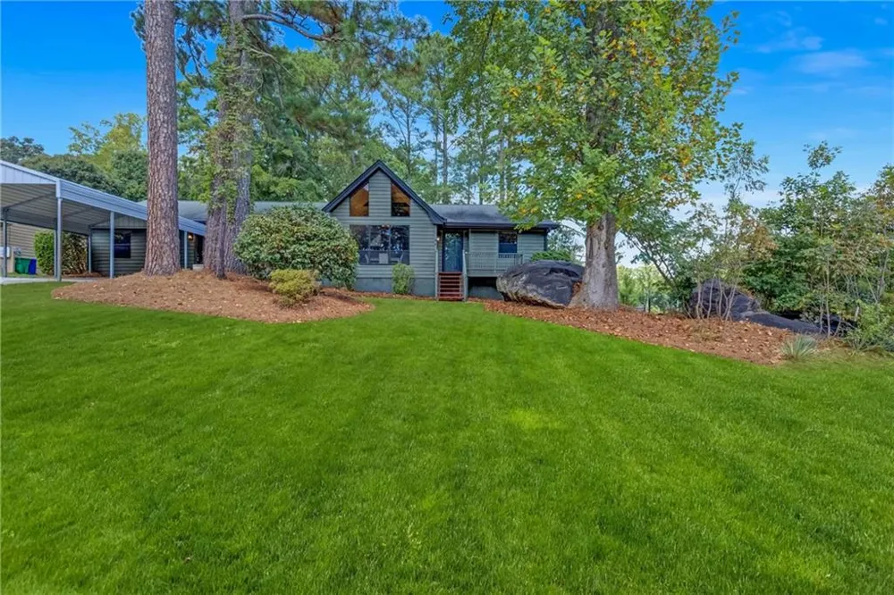 7548 Lowilla Lane Lithonia, GA 30058