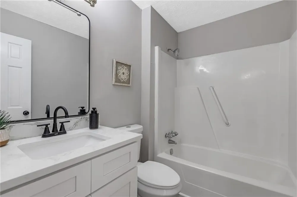 7548 Lowilla Lane Lithonia, GA 30058