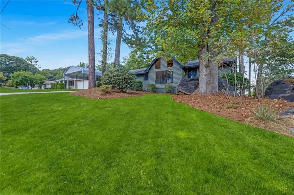 7548 Lowilla Lane Lithonia, GA 30058