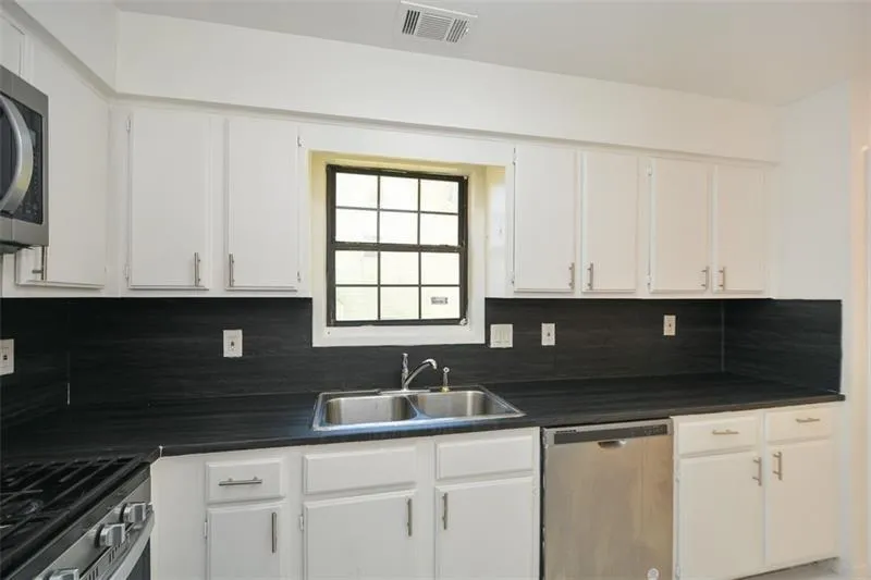 160 Timber Creek Lane SW Marietta, GA 30060