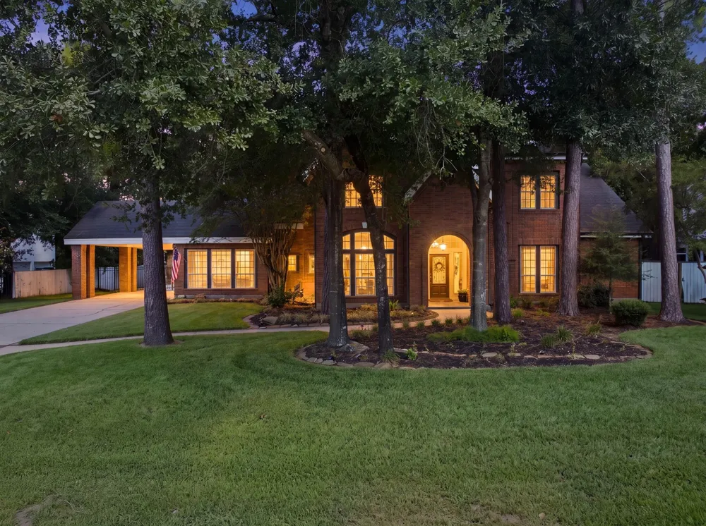 23 S Brokenfern Drive The Woodlands, TX 77380