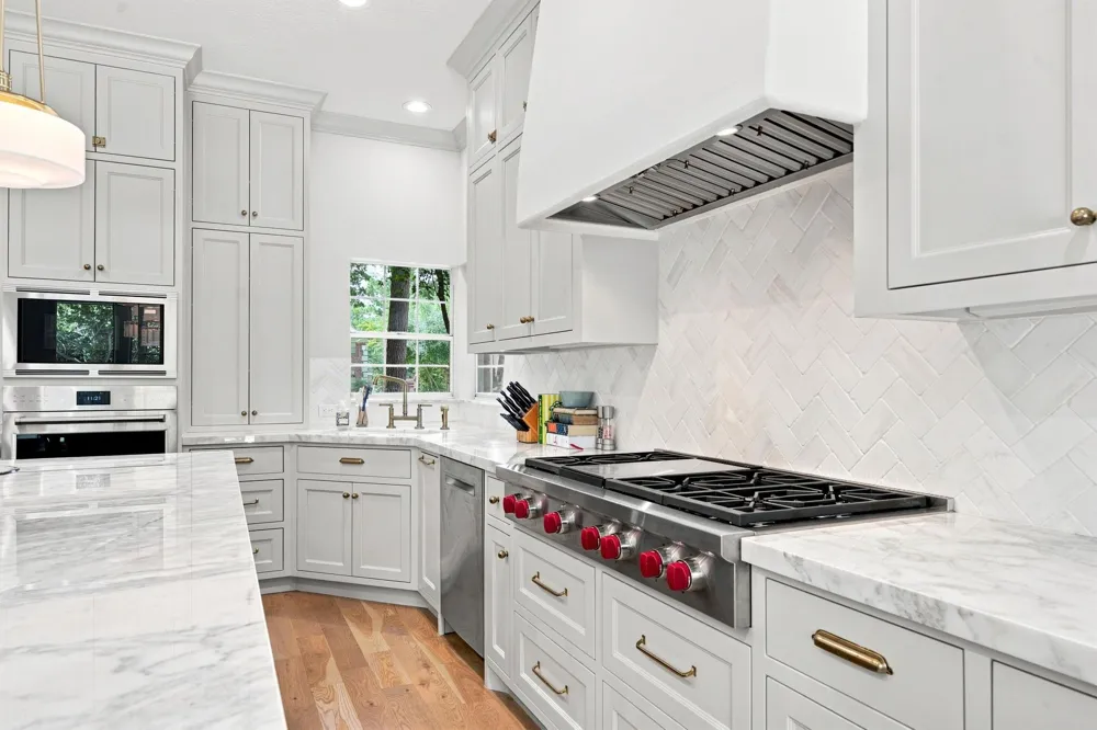23 S Brokenfern Drive The Woodlands, TX 77380