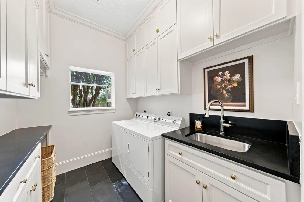 23 S Brokenfern Drive The Woodlands, TX 77380