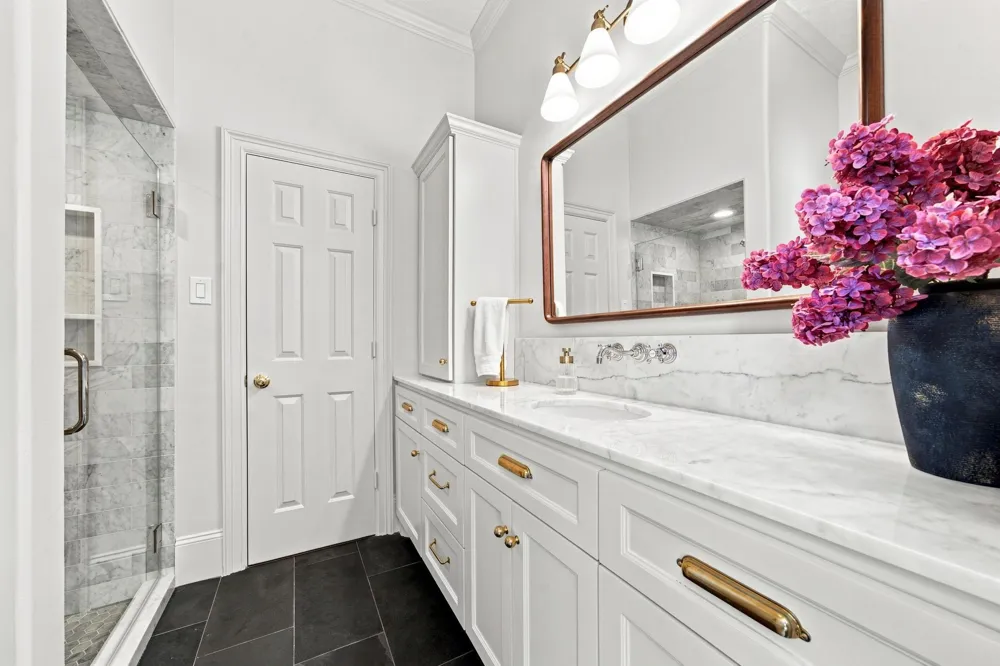 23 S Brokenfern Drive The Woodlands, TX 77380