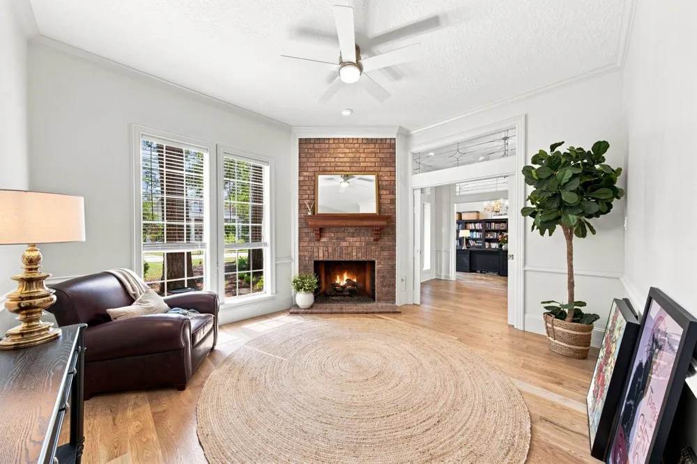 23 S Brokenfern Drive The Woodlands, TX 77380