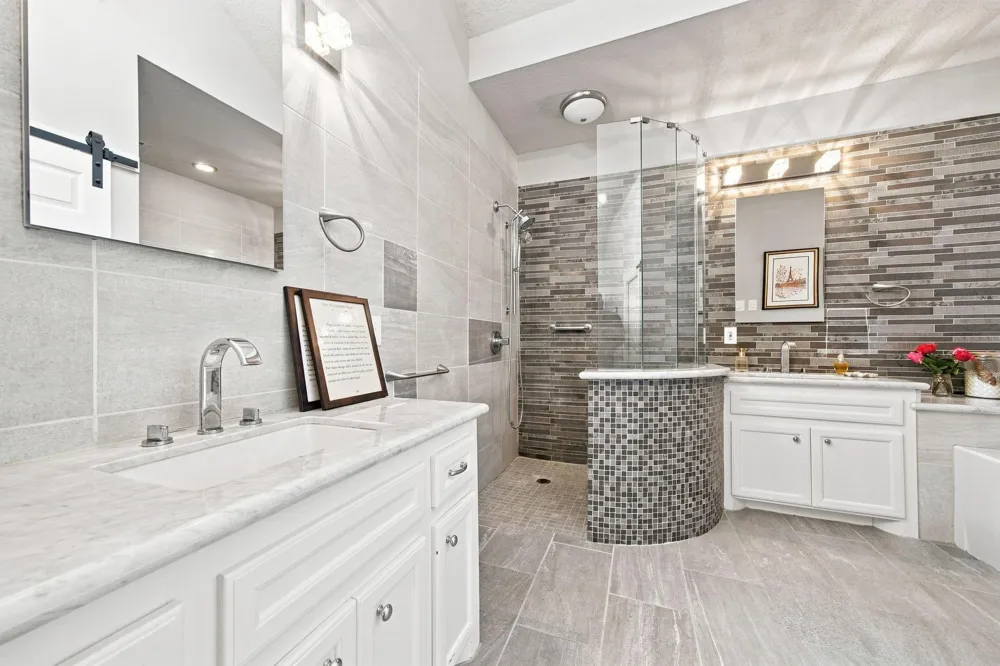 23 S Brokenfern Drive The Woodlands, TX 77380