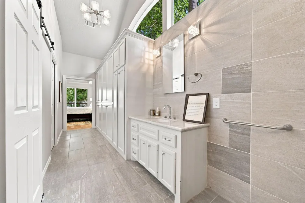 23 S Brokenfern Drive The Woodlands, TX 77380