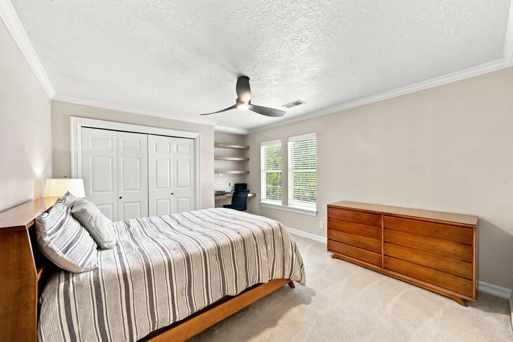 23 S Brokenfern Drive The Woodlands, TX 77380