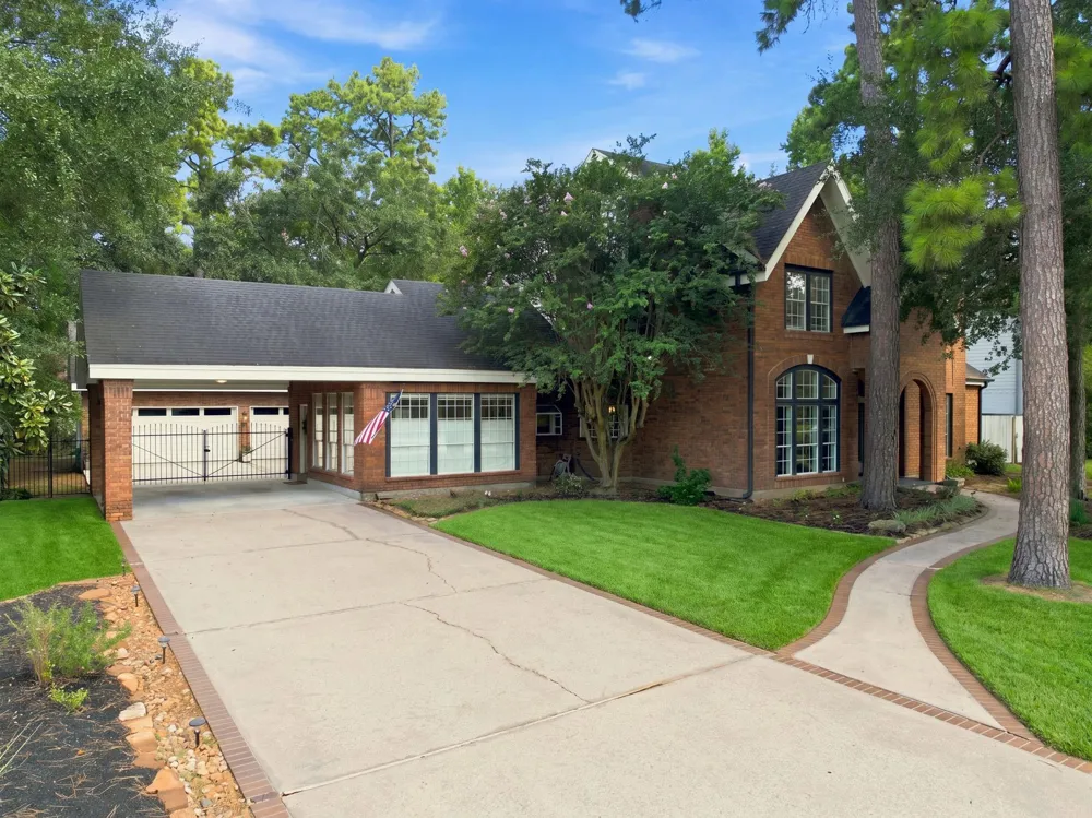 23 S Brokenfern Drive The Woodlands, TX 77380