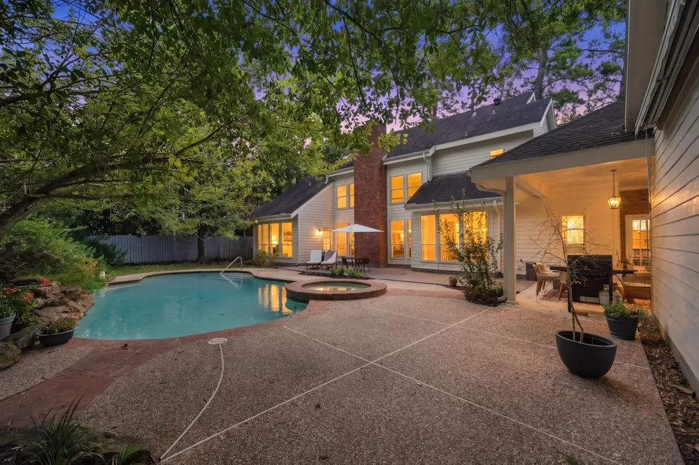 23 S Brokenfern Drive The Woodlands, TX 77380