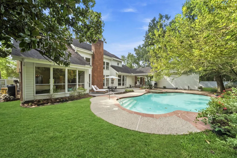 23 S Brokenfern Drive The Woodlands, TX 77380