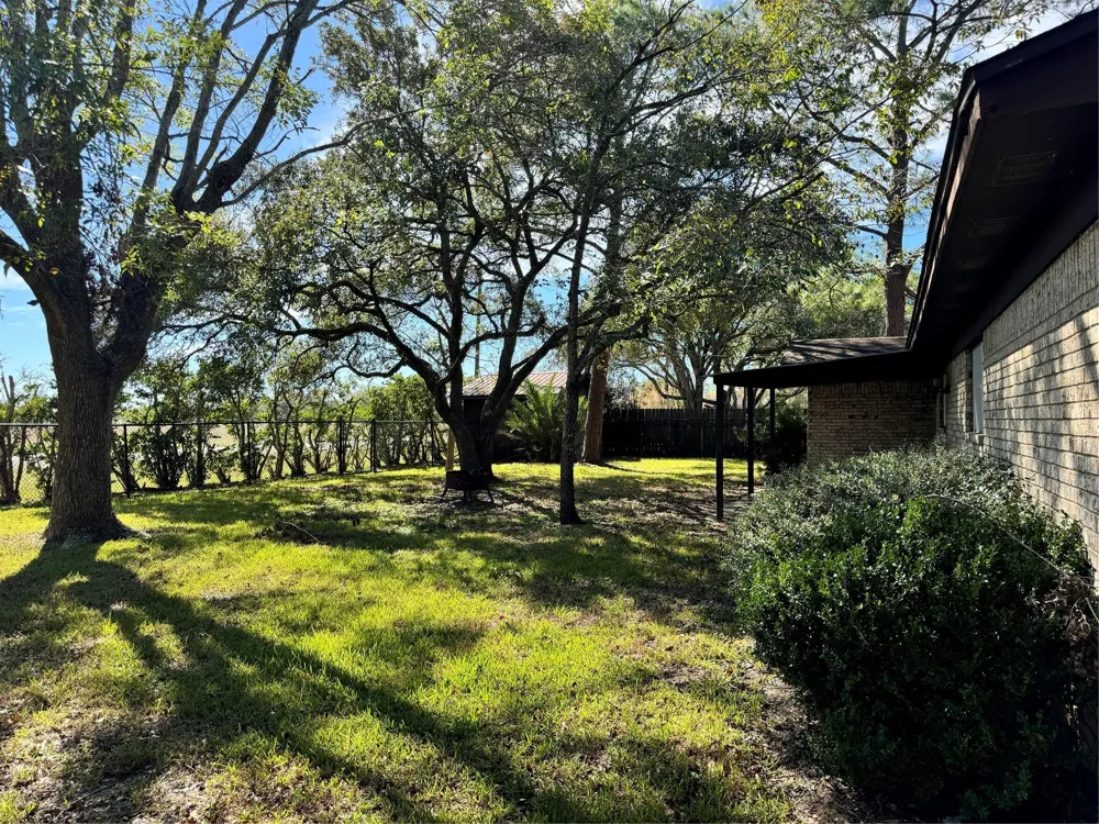 413 Elm Drive Ganado, TX 77962