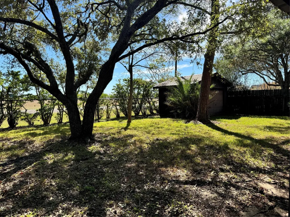 413 Elm Drive Ganado, TX 77962