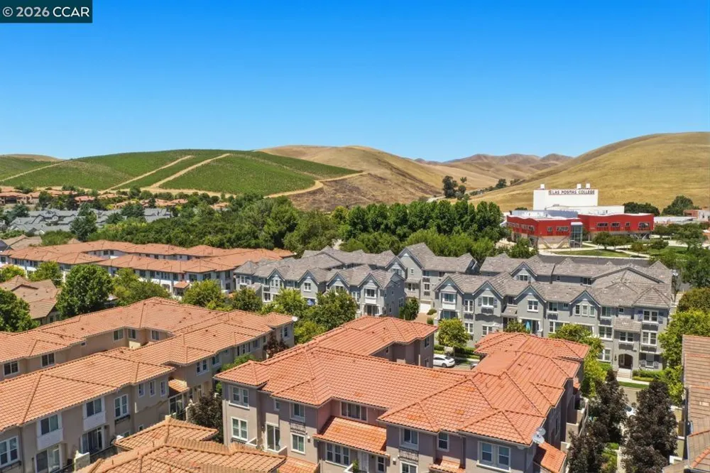 175 Selby Ln #7 Livermore, CA 94551