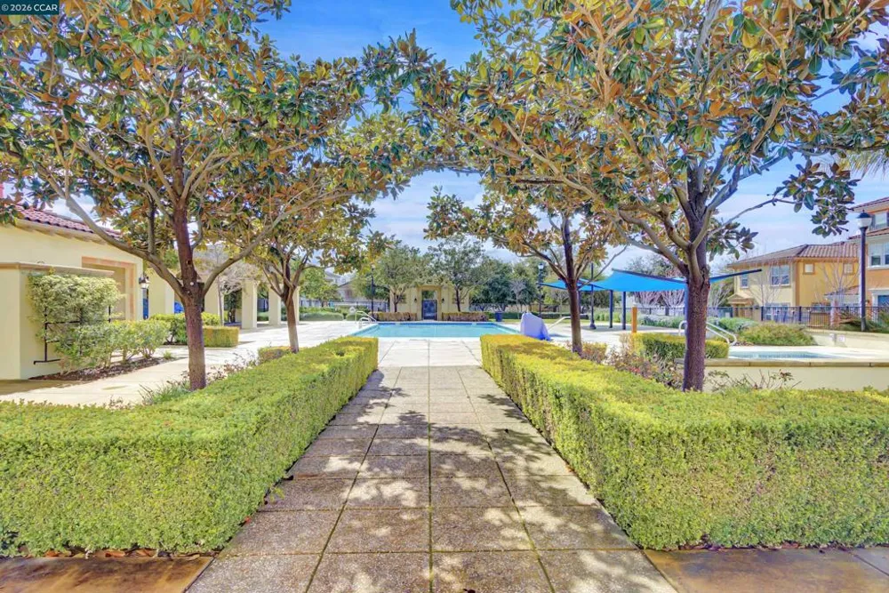 175 Selby Ln #7 Livermore, CA 94551