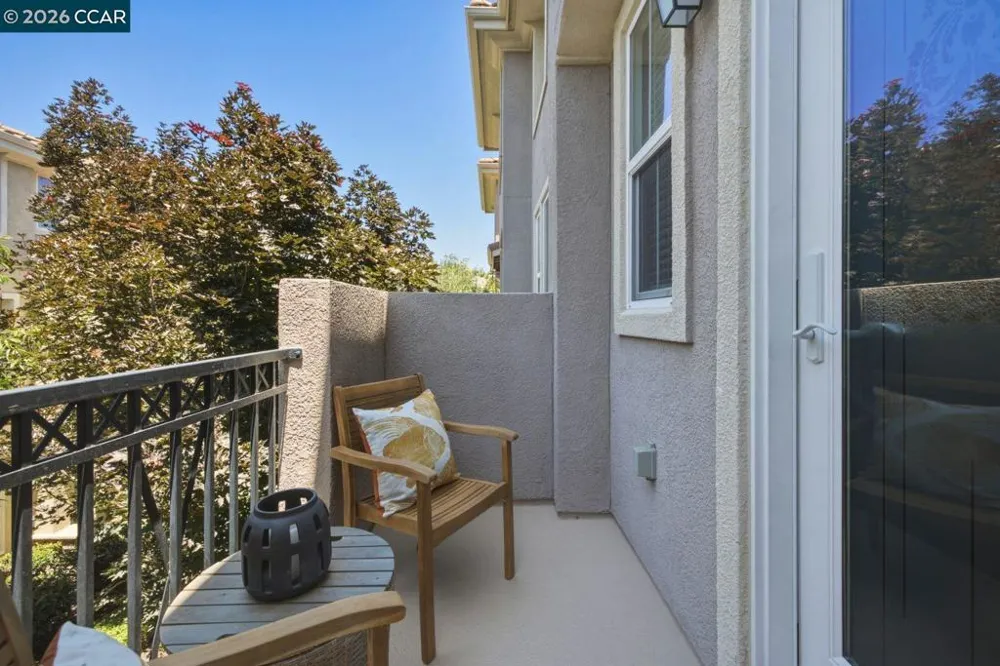 175 Selby Ln #7 Livermore, CA 94551